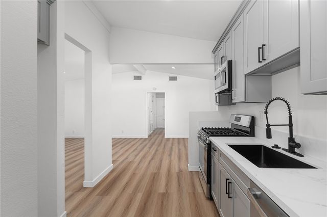 1834 E Holly Oak, West Covina, CA 91791