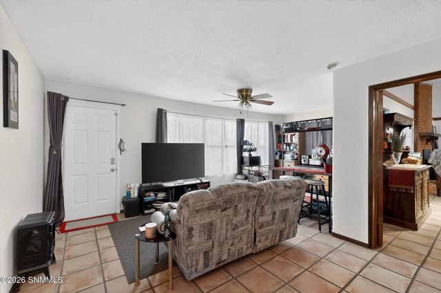 4136 E Winchester Road, Las Cruces, NM 88011