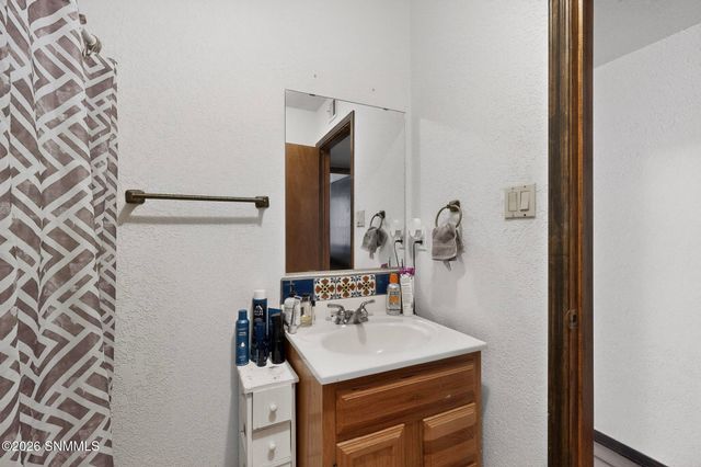 4136 E Winchester Road, Las Cruces, NM 88011