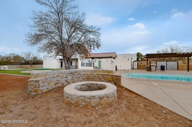 4136 E Winchester Road, Las Cruces, NM 88011