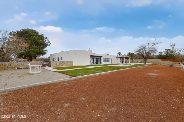 4136 E Winchester Road, Las Cruces, NM 88011