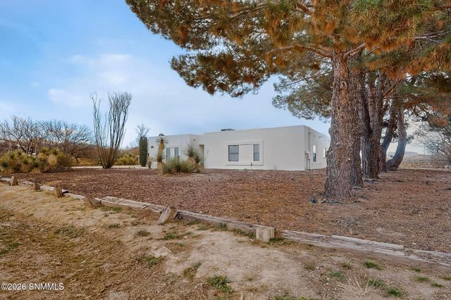 4136 E Winchester Road, Las Cruces, NM 88011
