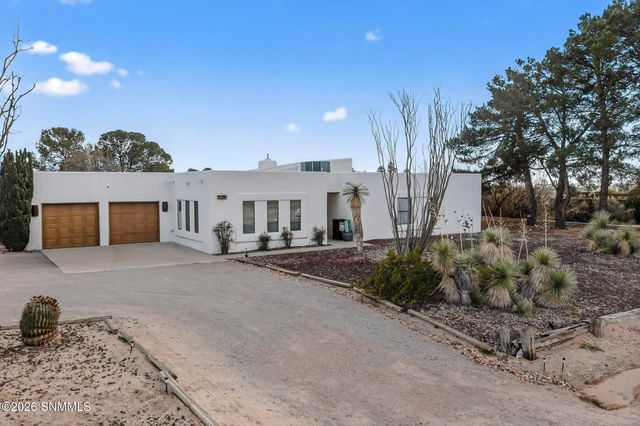 4136 E Winchester Road, Las Cruces, NM 88011