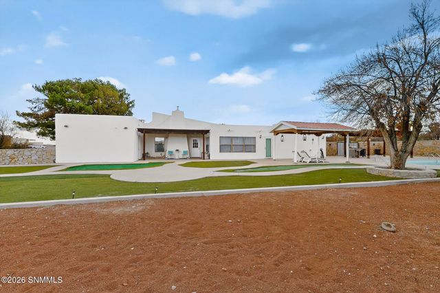 4136 E Winchester Road, Las Cruces, NM 88011