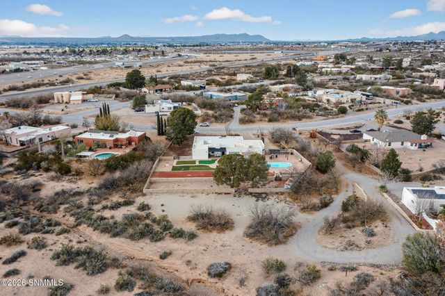 4136 E Winchester Road, Las Cruces, NM 88011