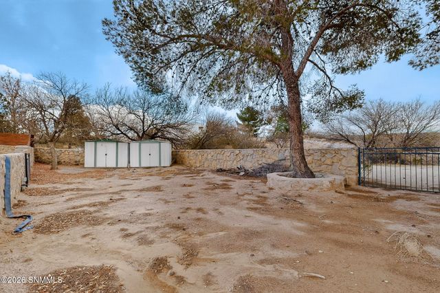 4136 E Winchester Road, Las Cruces, NM 88011