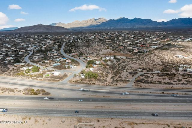 4136 E Winchester Road, Las Cruces, NM 88011