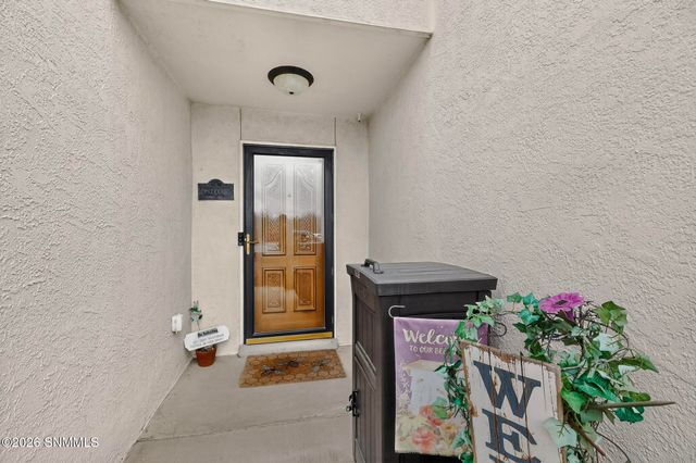 4136 E Winchester Road, Las Cruces, NM 88011