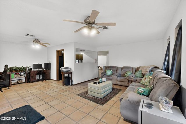 4136 E Winchester Road, Las Cruces, NM 88011