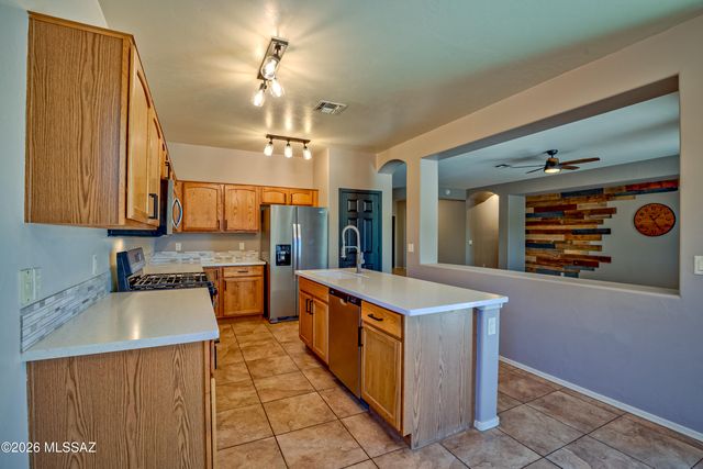 10552 E Rose Hill Street, Tucson, AZ 85747