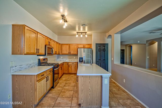 10552 E Rose Hill Street, Tucson, AZ 85747