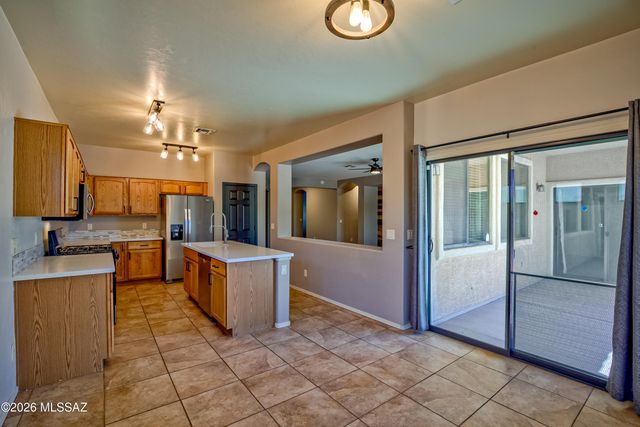 10552 E Rose Hill Street, Tucson, AZ 85747