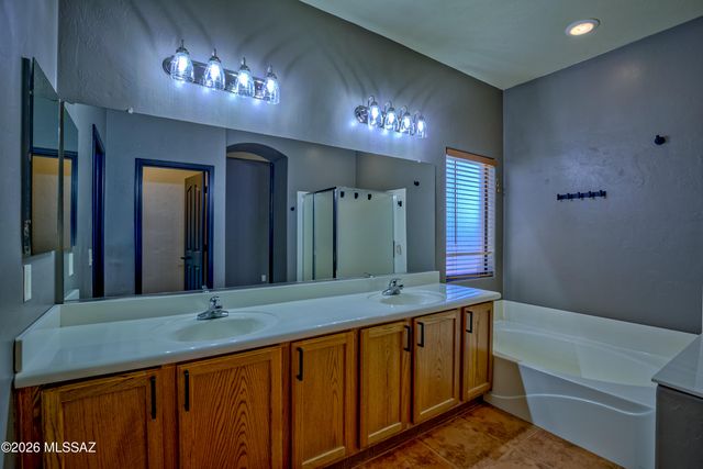 10552 E Rose Hill Street, Tucson, AZ 85747