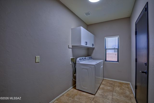 10552 E Rose Hill Street, Tucson, AZ 85747