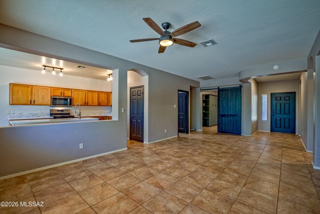 10552 E Rose Hill Street, Tucson, AZ 85747
