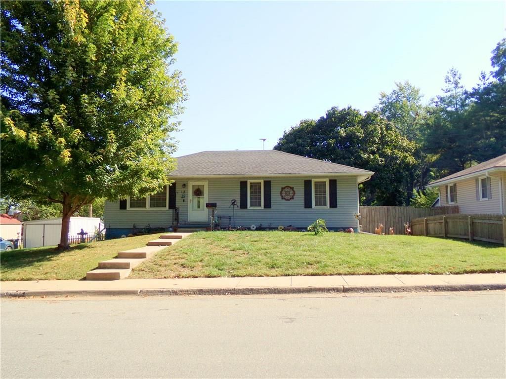 318 N 18th Street, Leavenworth, KS 66048