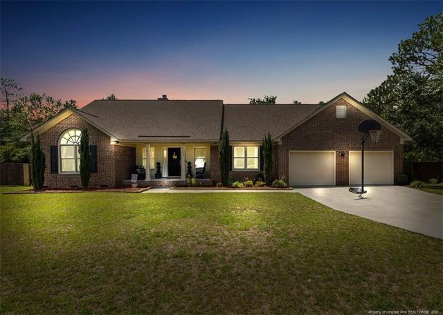 726 Foxcroft Drive, Fayetteville, NC 28311
