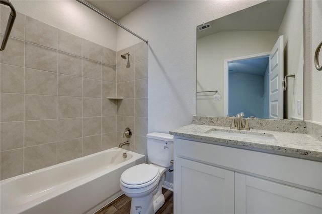201 Fairmeadow Downs DR, Hutto, TX 78634