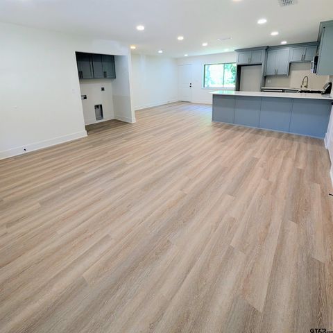3208 Palestine St, Tyler, TX 75701