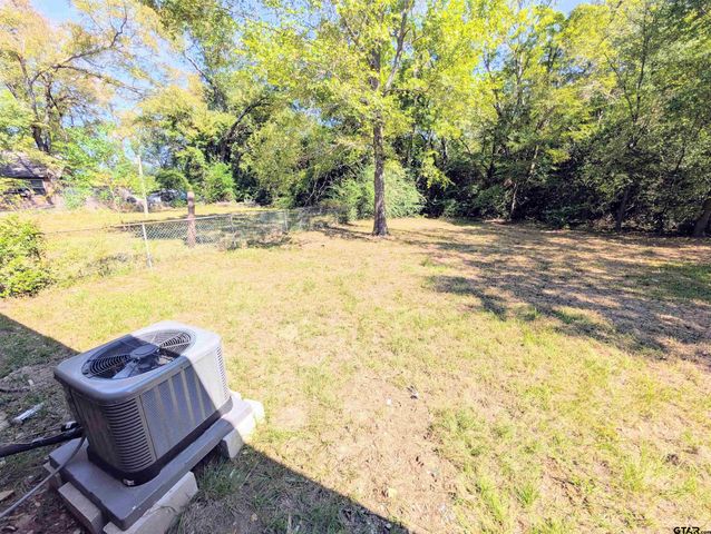 3208 Palestine St, Tyler, TX 75701