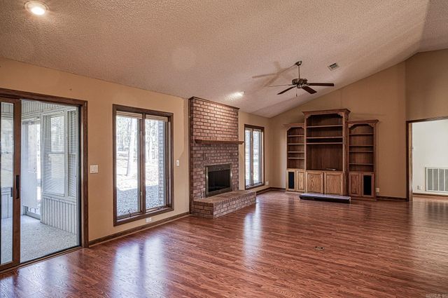 13 SOSEGADO PLACE, Hot Springs Village, AR 71909