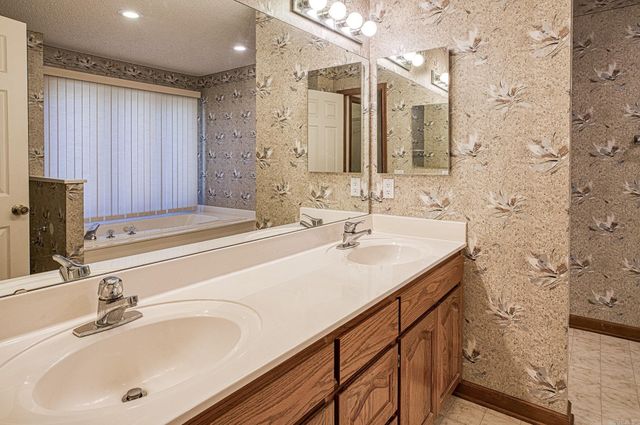 13 SOSEGADO PLACE, Hot Springs Village, AR 71909