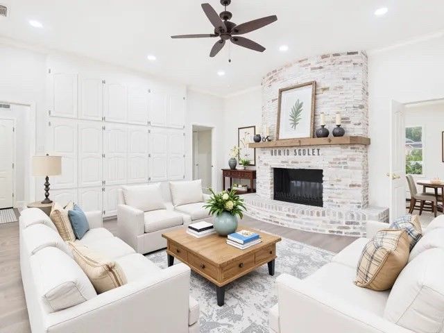 1178 E Oval Drive, Athens, TX 75751