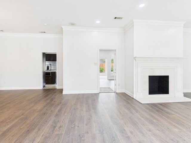 1178 E Oval Drive, Athens, TX 75751