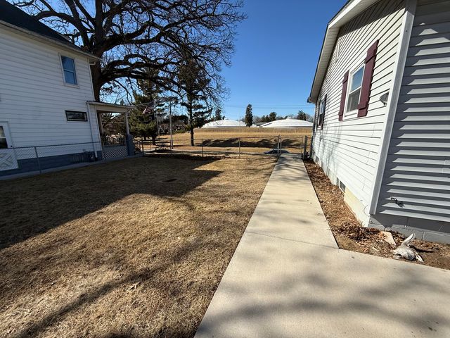 1703 24th Street, Rock Island, IL 61021