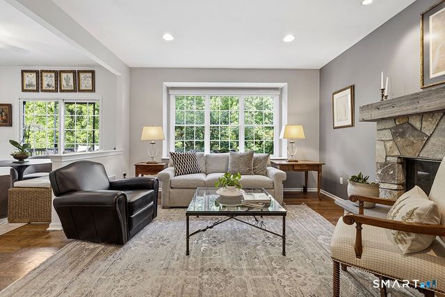 35 Lilac Lane, Danbury, CT 06810