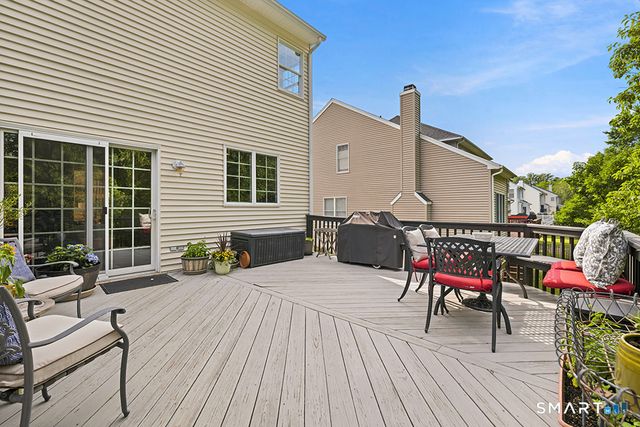 35 Lilac Lane, Danbury, CT 06810