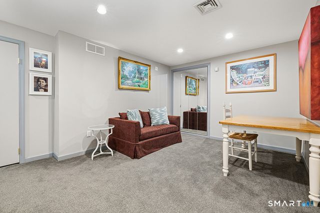 35 Lilac Lane, Danbury, CT 06810