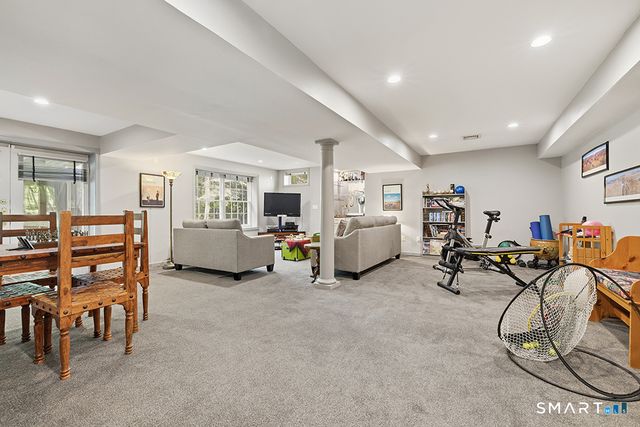 35 Lilac Lane, Danbury, CT 06810