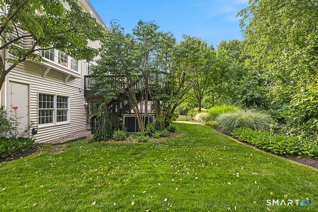 35 Lilac Lane, Danbury, CT 06810