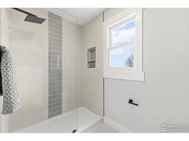 7766 Park Ridge Cir, Fort Collins, CO 80528