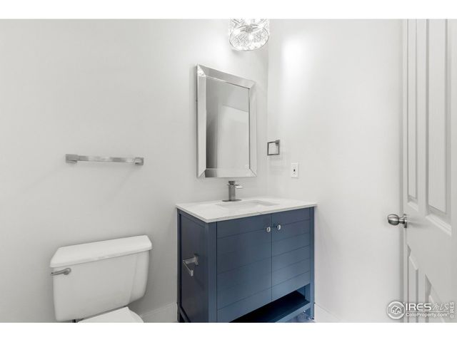 7766 Park Ridge Cir, Fort Collins, CO 80528