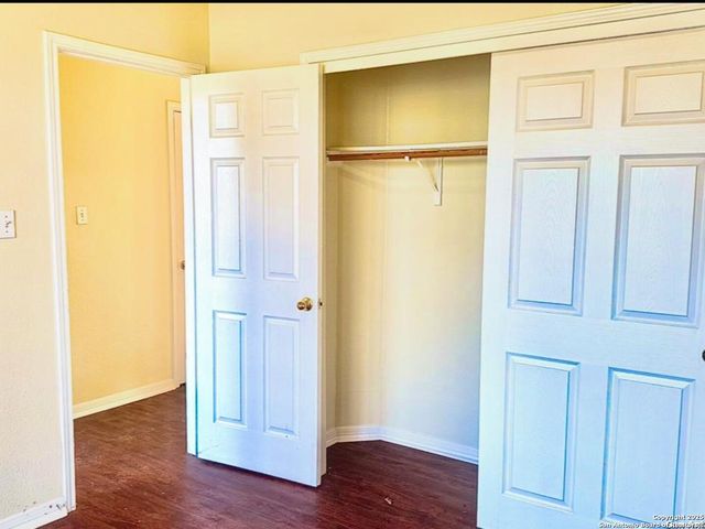 135 Muirfield, La Vernia, TX 78121