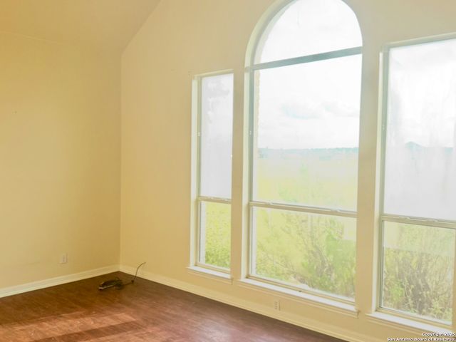 135 Muirfield, La Vernia, TX 78121