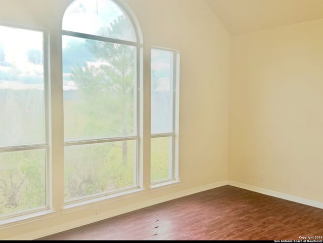 135 Muirfield, La Vernia, TX 78121