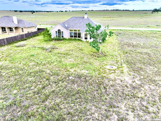 135 Muirfield, La Vernia, TX 78121