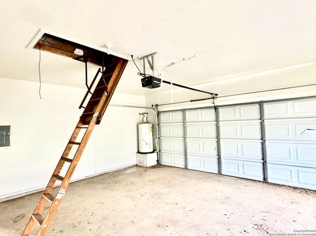 135 Muirfield, La Vernia, TX 78121