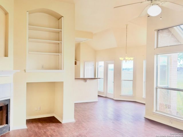 135 Muirfield, La Vernia, TX 78121