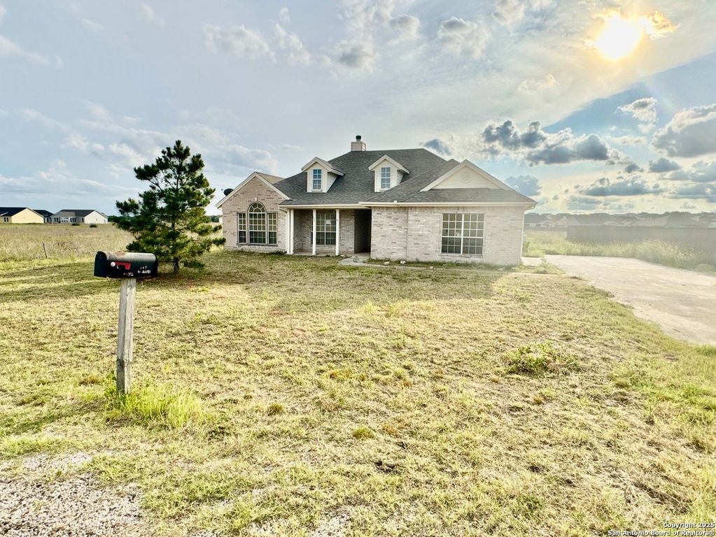 135 Muirfield, La Vernia, TX 78121