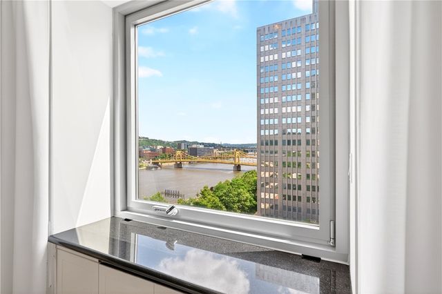 320 Fort Duquesne Blvd 12L, Downtown Pgh, PA 15222