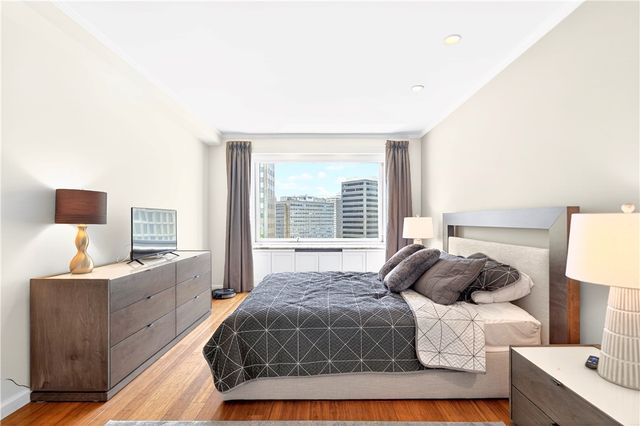 320 Fort Duquesne Blvd 12L, Downtown Pgh, PA 15222