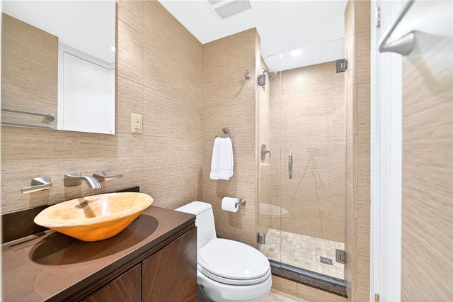 320 Fort Duquesne Blvd 12L, Downtown Pgh, PA 15222
