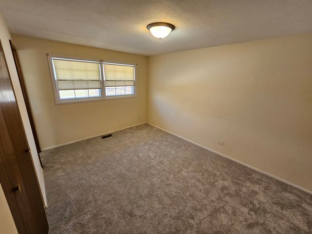 1828 Cannon Court, Schaumburg, IL 60193