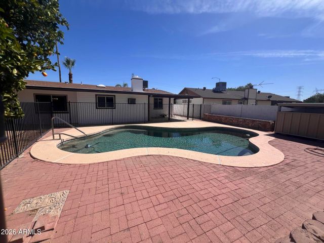 2942 E Dover Street, Mesa, AZ 85213