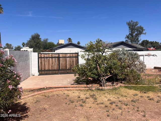 2942 E Dover Street, Mesa, AZ 85213