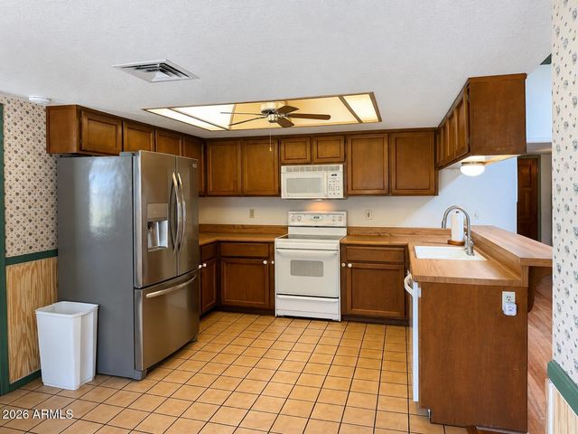 2942 E Dover Street, Mesa, AZ 85213